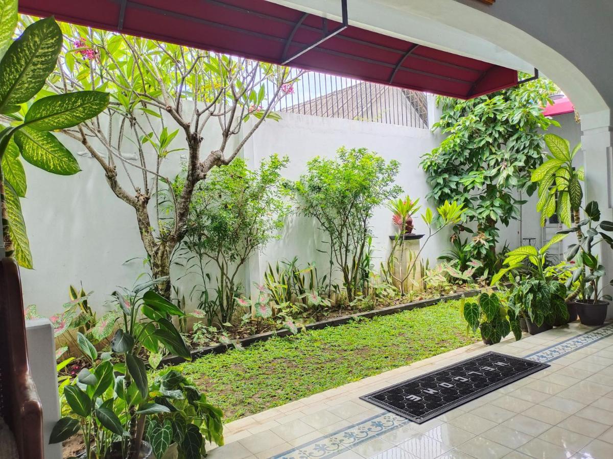 Griya Asih Hotel Yogyakarta Exterior photo